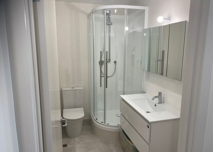  at 2/270 Onewa Road, Birkenhead, North Shore City, Auckland