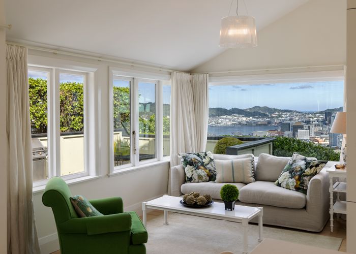  at 32 Sefton Street, Wadestown, Wellington