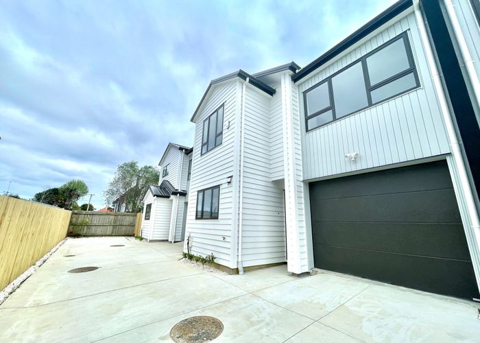  at 3/15 Holland Avenue, Point England, Auckland City, Auckland