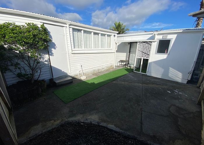  at 51 Captain Scott Road, Glen Eden, Waitakere City, Auckland