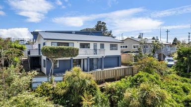  at 2/982 East Coast Road, Northcross, Auckland