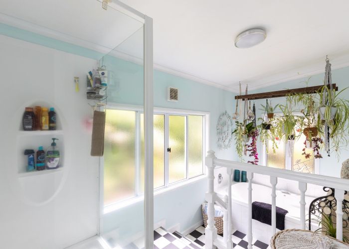  at 749 Motukawa Road, Inglewood