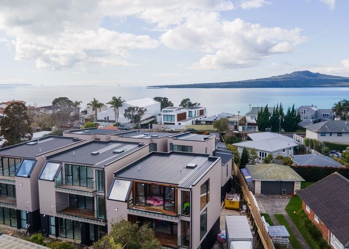 at 3/48 Merani Street, Belmont, North Shore City, Auckland