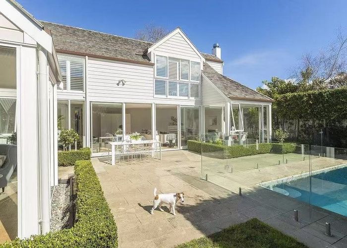  at 7 Burwood Crescent, Remuera, Auckland
