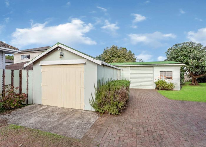  at 9 Nicholson Avenue, Papatoetoe, Manukau City, Auckland