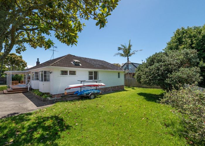  at 54 Eban Avenue, Hillcrest, North Shore City, Auckland