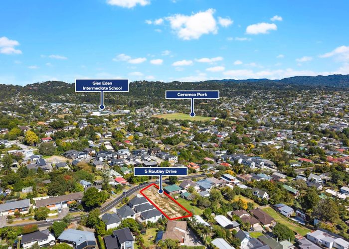  at 5 Routley Drive, Glen Eden, Waitakere City, Auckland