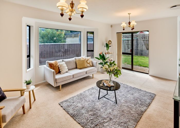  at 219C Main Road, Tawa, Wellington