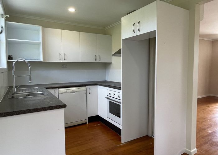  at 1/214 Campbell Road, Greenlane, Auckland