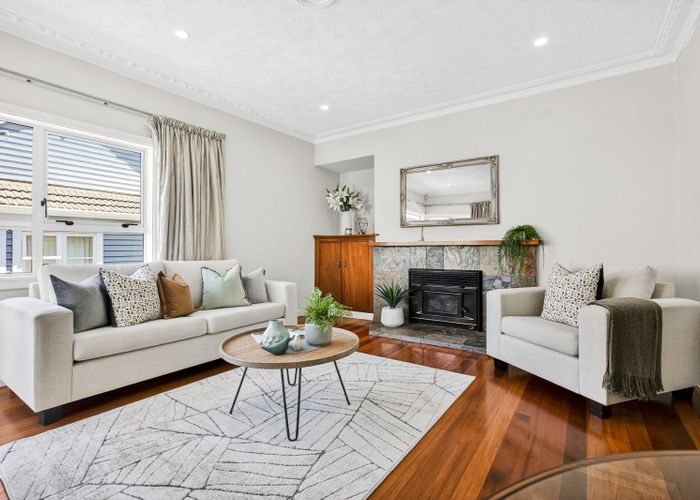  at 19 Te Kawa Road, Greenlane, Auckland City, Auckland