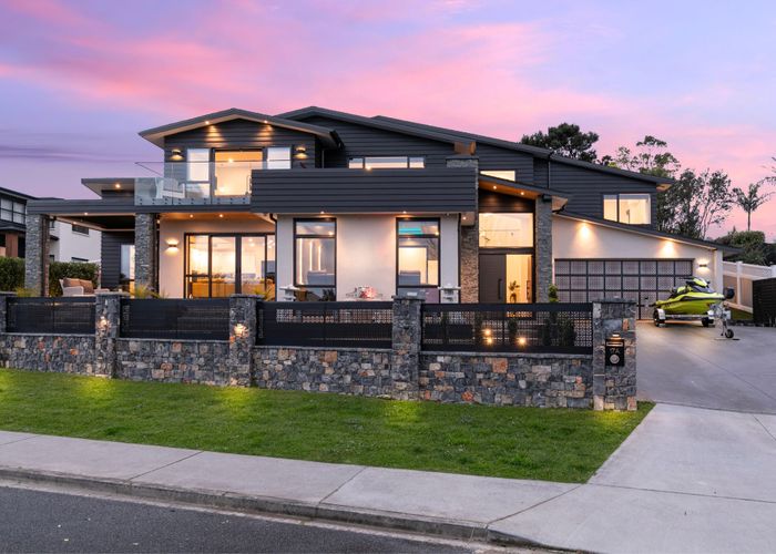 at 17A Pounamu Avenue, Greenhithe, Auckland