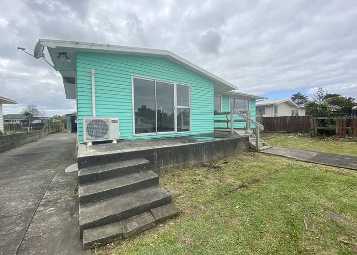  at 74 Bader Drive, Mangere, Auckland