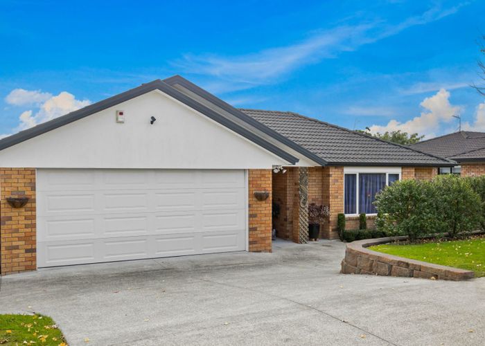  at 8 Toledo Avenue, Henderson, Waitakere City, Auckland