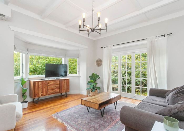  at 8 Camden Road, Sandringham, Auckland City, Auckland