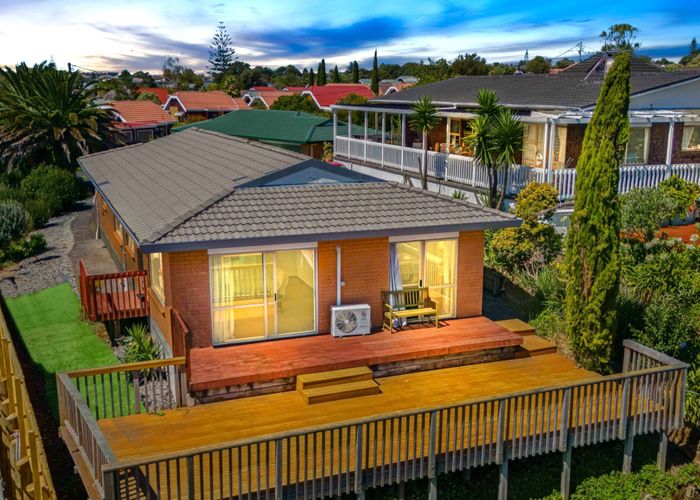  at 35e Edmonton Road, Henderson, Waitakere City, Auckland