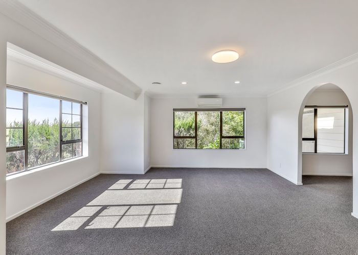  at 8 Murano Place, Chatswood, North Shore City, Auckland