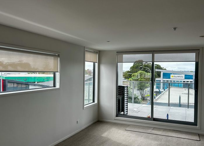  at 2D/84 Gunner Drive, Te Atatu Peninsula, Waitakere City, Auckland