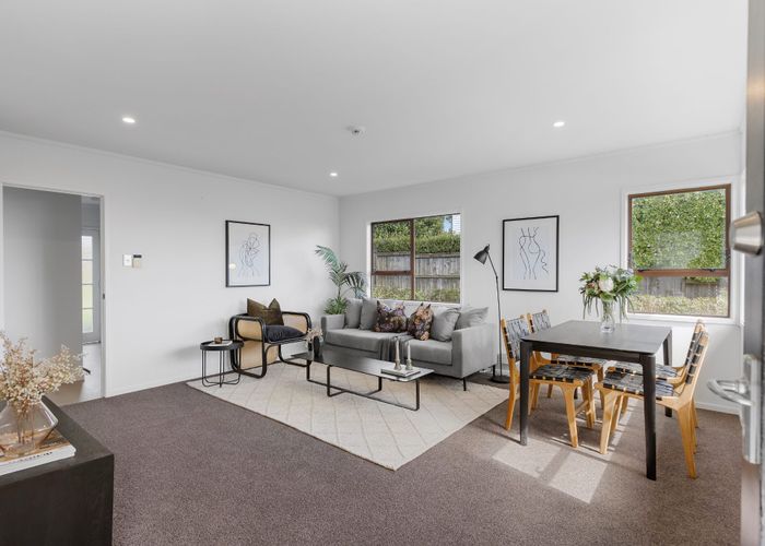  at 2/15 Seaview Terrace, Mount Albert, Auckland