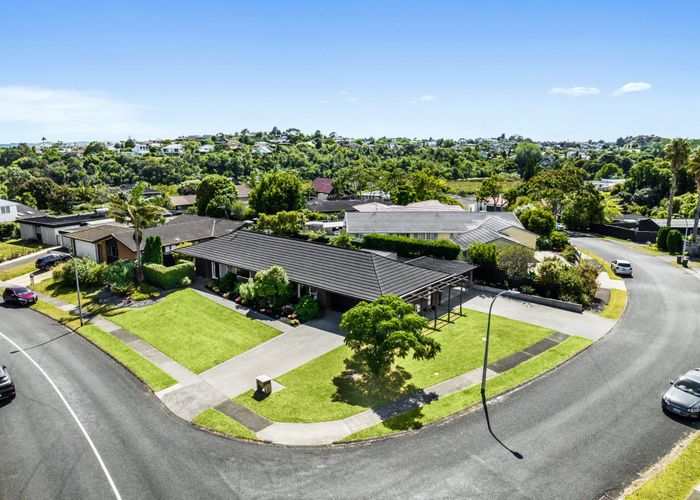  at 138 Bramley Drive, Farm Cove, Auckland