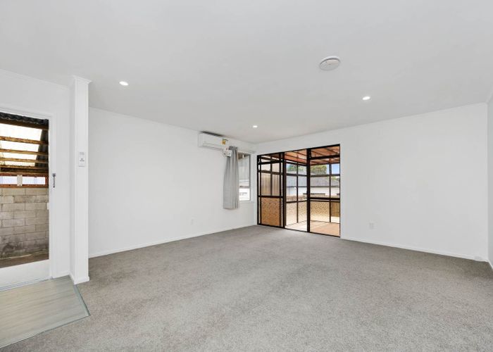  at 7 Shale Avenue, Massey, Auckland