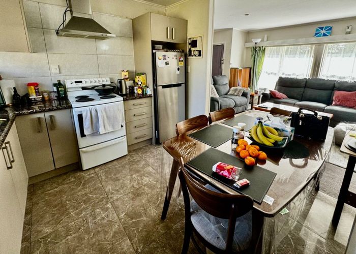  at 2/98 Melrose road, Mount Roskill, Auckland City, Auckland