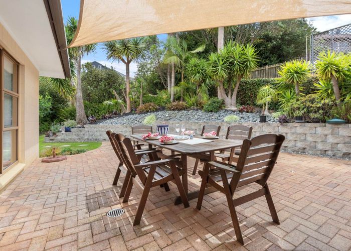  at 5 Wisteria Way, Mairangi Bay, North Shore City, Auckland