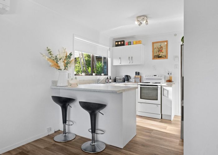  at 1//67 Browns Bay Rd, Browns Bay, North Shore City, Auckland