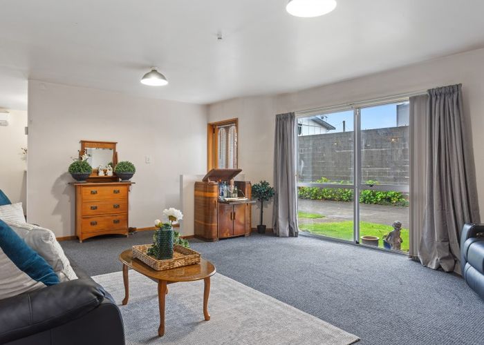  at 2/21 Amyes Road, Hornby, Christchurch