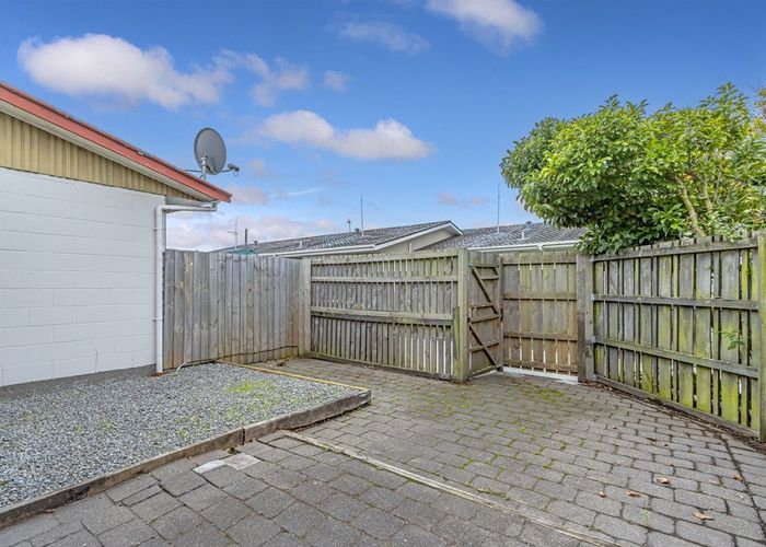  at 2/65 Champion Street, Edgeware, Christchurch City, Canterbury