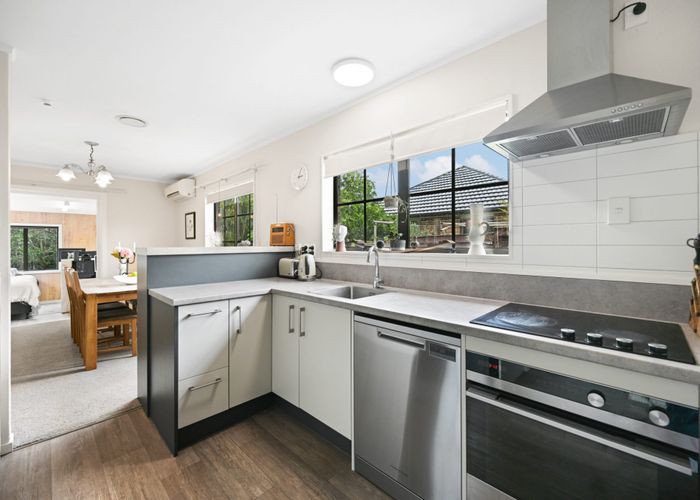  at 352 Cobham Drive, Hillcrest, Hamilton