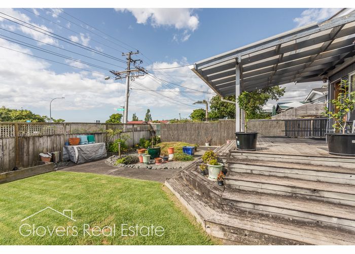  at 7 Clayburn Road, Glen Eden, Auckland