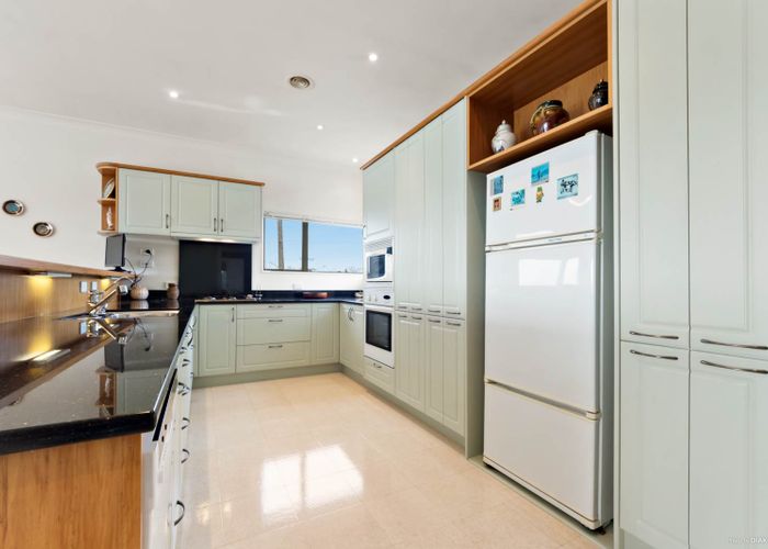  at 124 Terry Street, Blockhouse Bay, Auckland