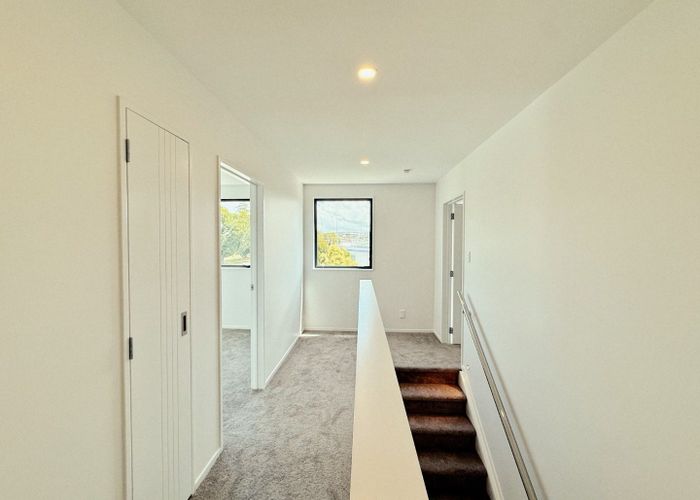  at 4A Roberts Road, Te Atatu South, Waitakere City, Auckland