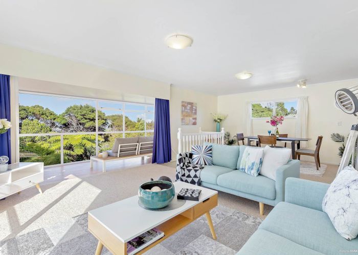  at 2/19 Darcy Place, Massey, Auckland