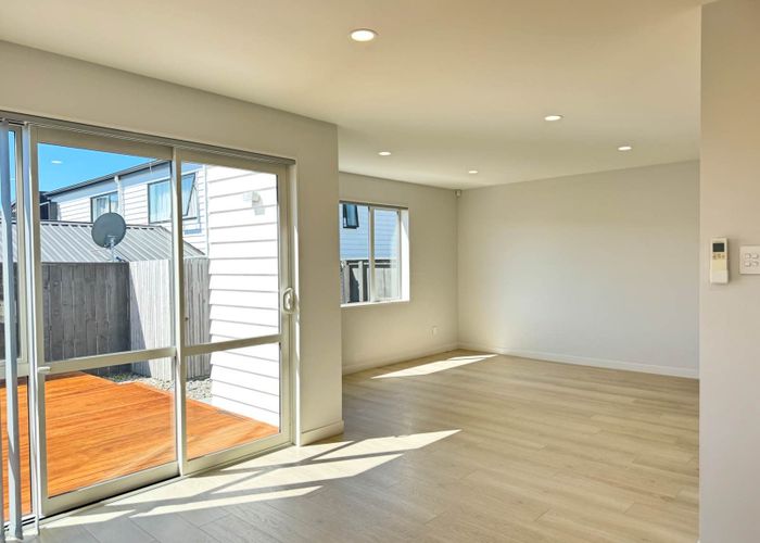  at 8 Lords Way, Millwater, Rodney, Auckland