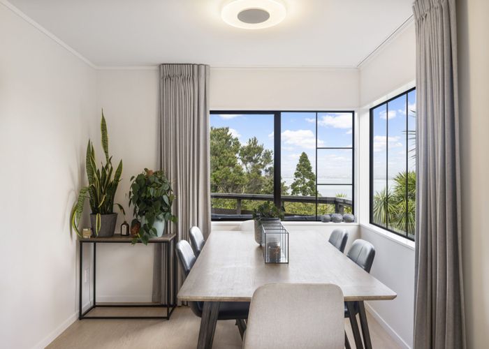  at 2/60 Rangatira Road, Beach Haven, Auckland