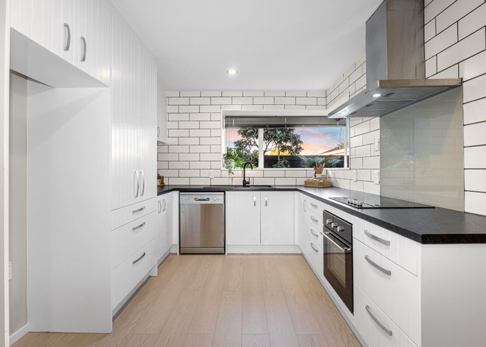  at 2/80 Perry Street, Papanui, Christchurch City, Canterbury