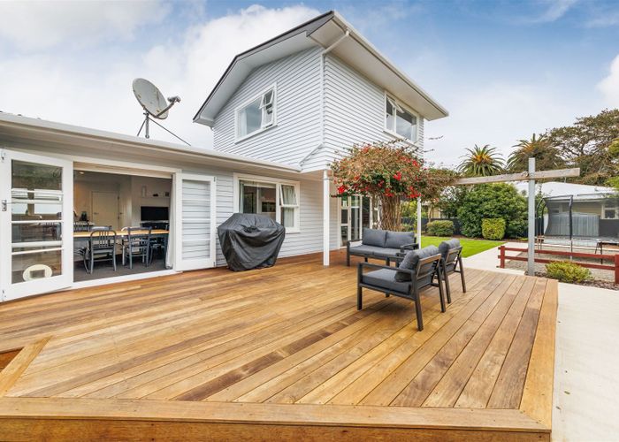  at 11 Erin Street, Hokowhitu, Palmerston North