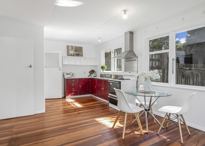  at 6 Hampshire Street, Cannons Creek, Porirua, Wellington