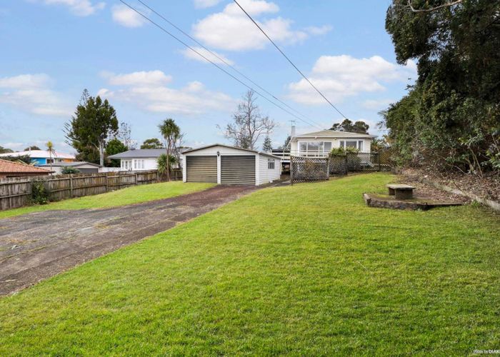  at 52 Beaubank Road, Kelston, Waitakere City, Auckland