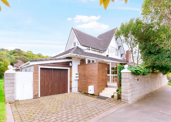  at 9 Atkin Avenue, Mission Bay, Auckland