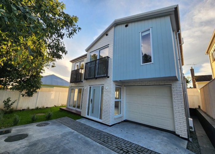  at 39c Waiohua Road, Greenlane, Auckland City, Auckland