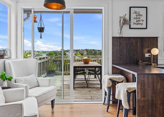  at 116 Carlisle Road, Browns Bay, North Shore City, Auckland