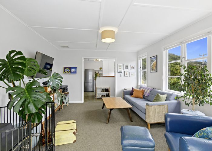  at 43 Hay Street, Naenae, Lower Hutt, Wellington
