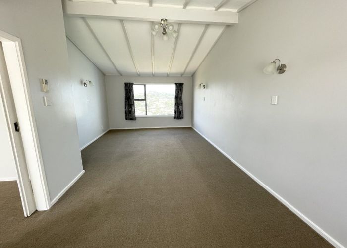  at 30 Akaroa Drive, Maupuia, Wellington, Wellington
