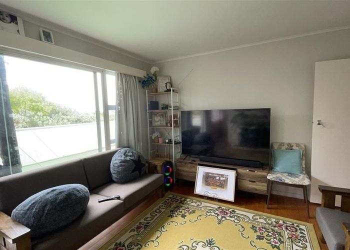  at 26 Tiroroa Avenue, Te Atatu South, Waitakere City, Auckland