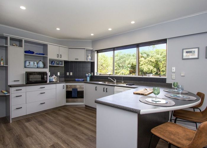  at 17 Fox Street, Ngaio, Wellington