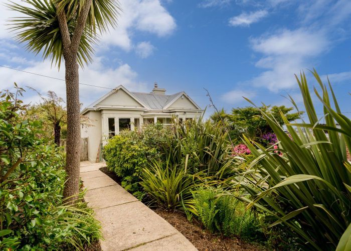 at 15 Kenmure Road, Belleknowes, Dunedin