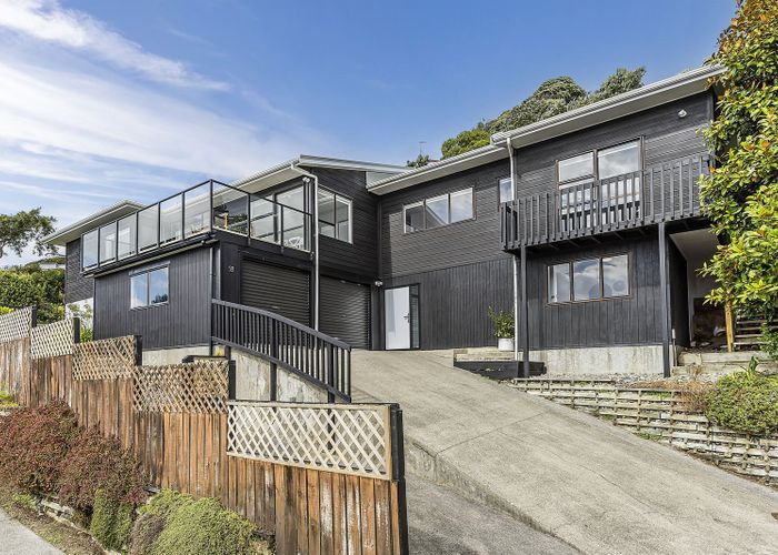  at 16 Doon Grove, Papakowhai, Porirua