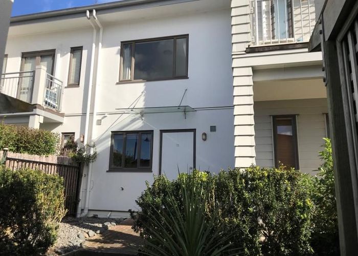  at 11/92 Bush Road, Albany, Auckland